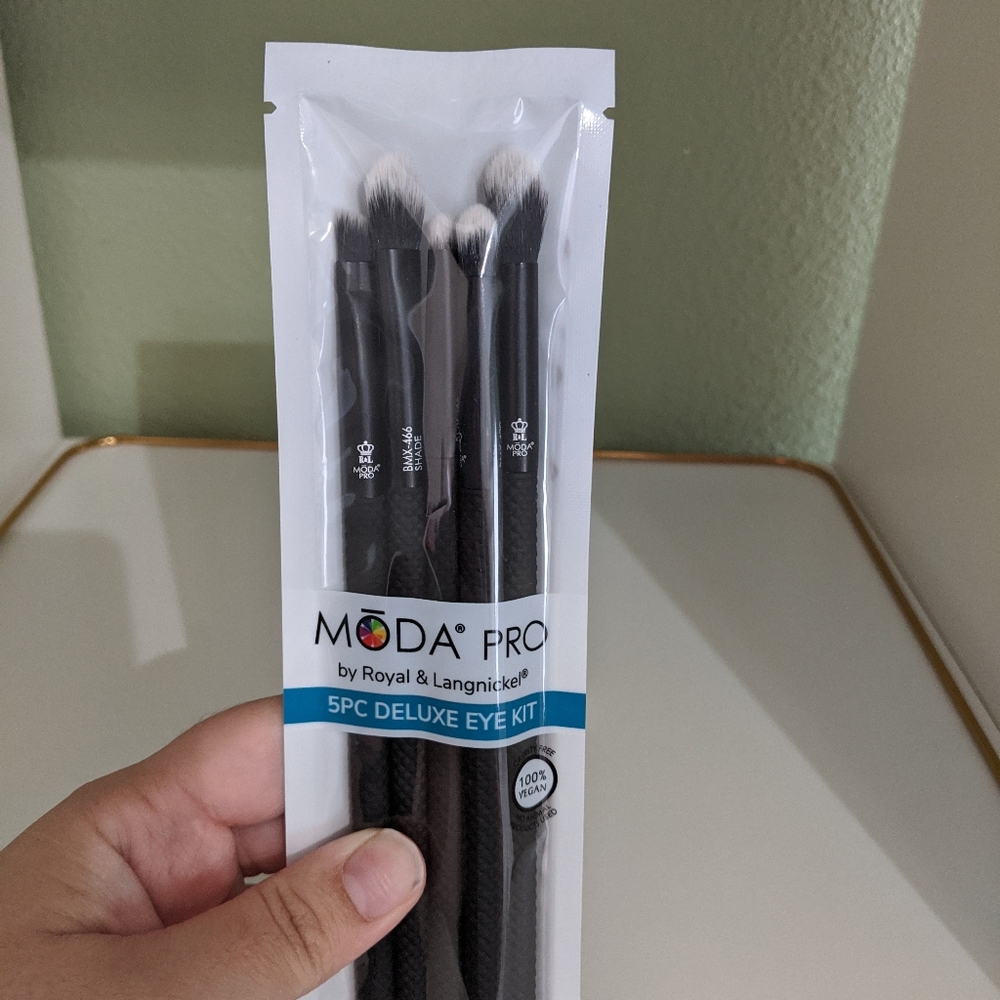 Moda Pro eye kit
